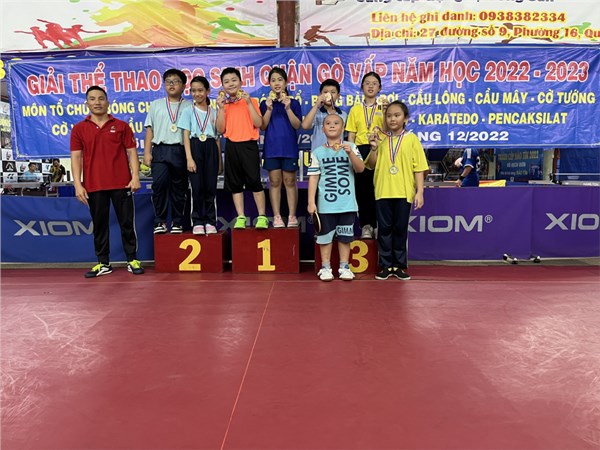 Các em tham gia và đoạt giải